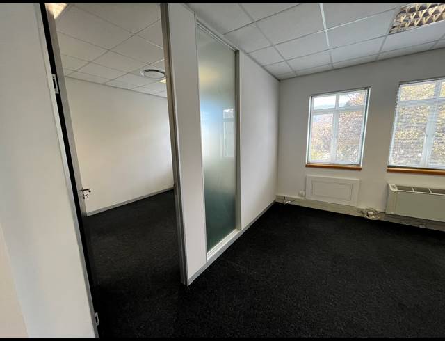 74M² OFFICE TO LET IN CONSTANTIA